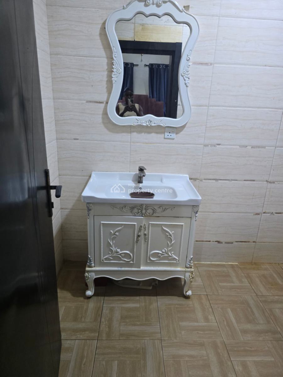 Monthly Furnished  Single Room with 2 Bed in It, Off Kunsela, Ikate Elegushi, Lekki, Lagos, Flat / Apartment for Rent