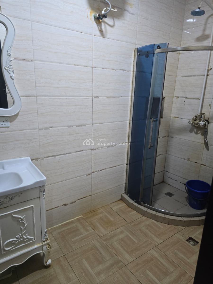 Monthly Furnished  Single Room with 2 Bed in It, Off Kunsela, Ikate Elegushi, Lekki, Lagos, Flat / Apartment for Rent