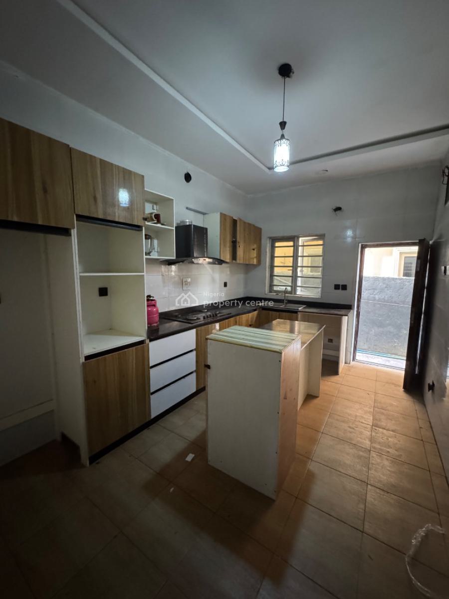 Self Contain, Chevy View Estate, Lekki Expressway, Lekki, Lagos, Self Contain (single Rooms) for Rent