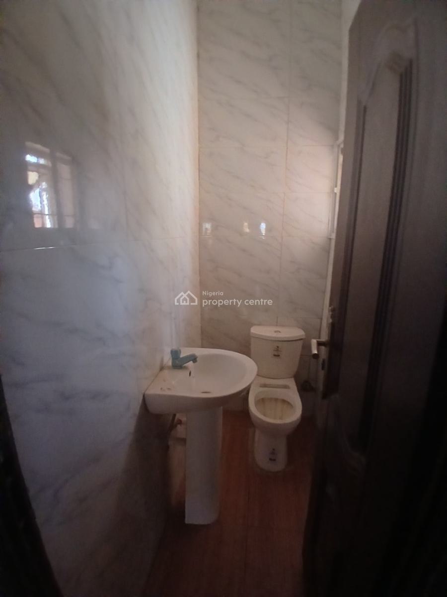 Newly Renovated 2 Bedrooms in an Estate En Suite, Life Camp, Abuja, Flat / Apartment for Rent