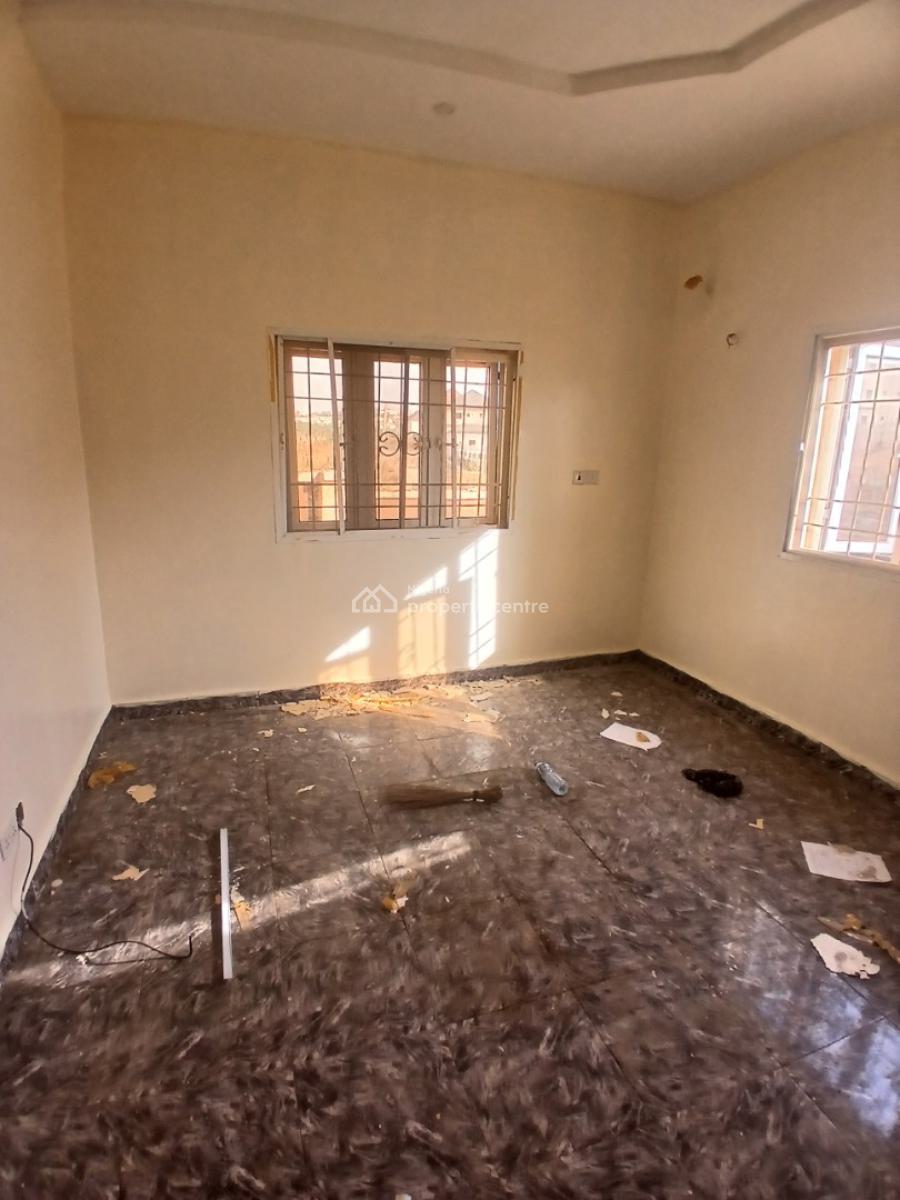 Newly Renovated 2 Bedrooms in an Estate En Suite, Life Camp, Abuja, Flat / Apartment for Rent