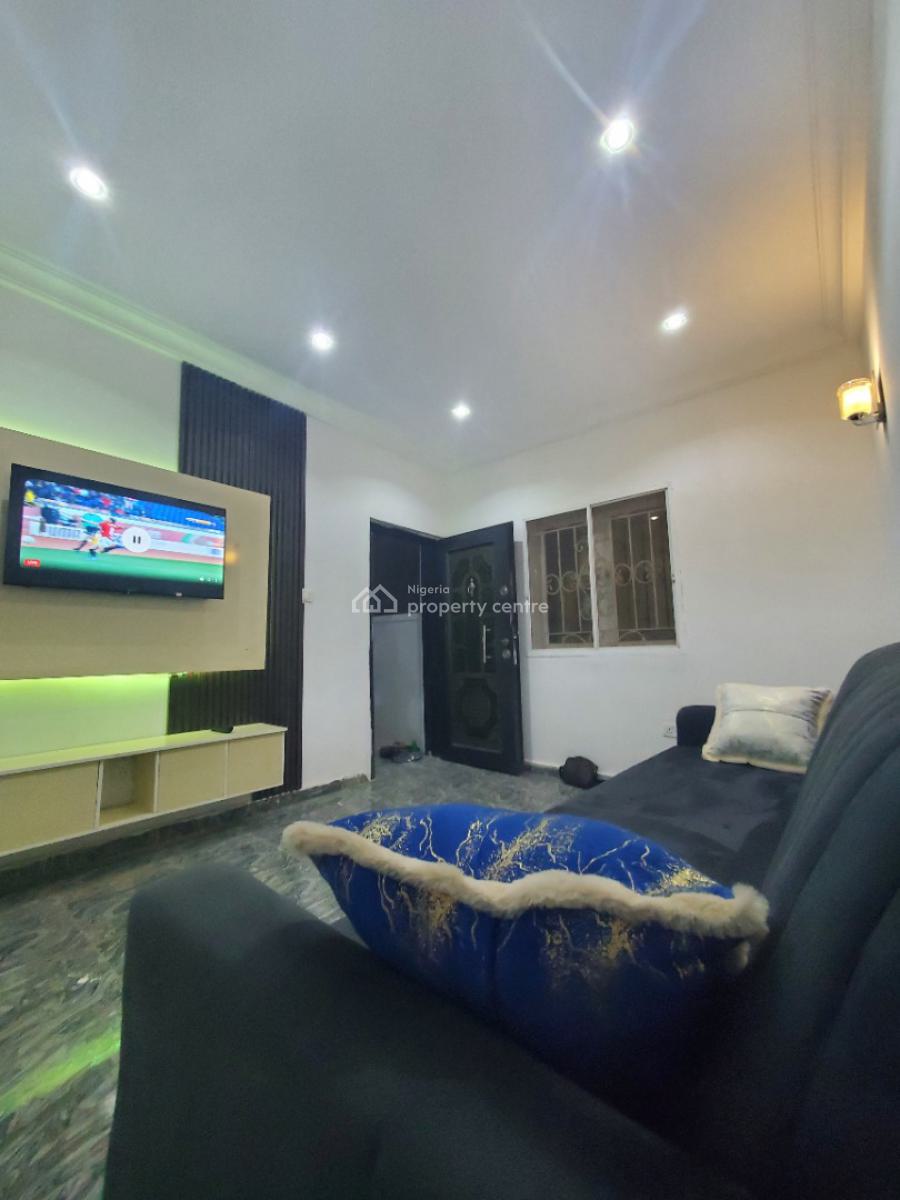 *luxurious Furnished & Serviced 1bedroom Flat with 2 Toilets, By Berger Clinic, Life Camp, Abuja, Mini Flat (room and Parlour) for Rent