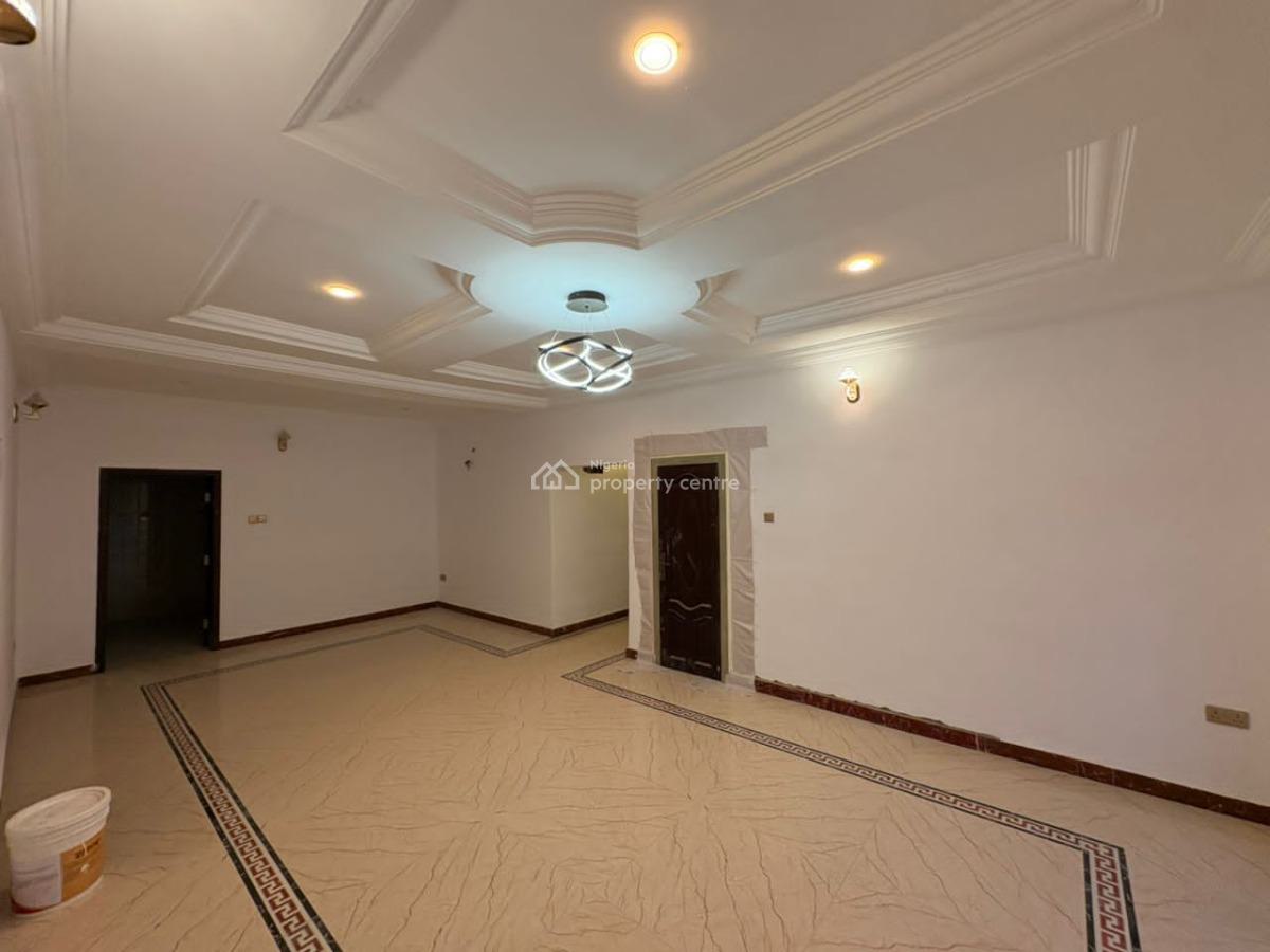 3bedroom Flat in a Secured Estate, Lekki Phase 1, Lekki, Lagos, Flat / Apartment for Rent