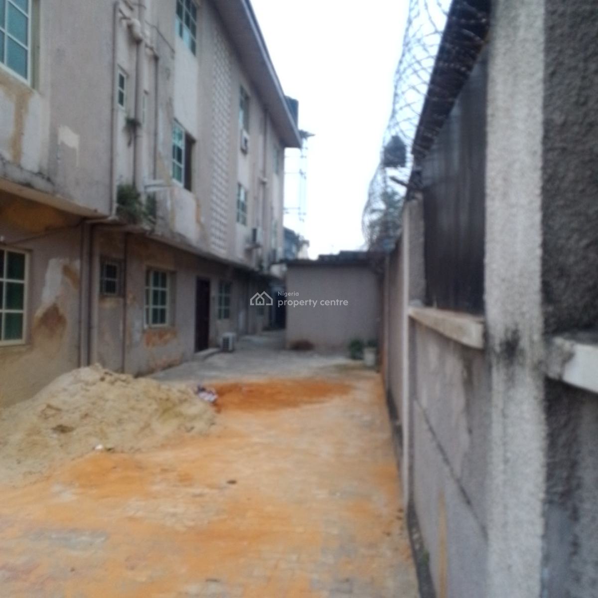 Very Spacious 3bedroom Flat at Anthony Maryland Lagos, Anthony Maryland, Anthony, Maryland, Lagos, Flat / Apartment for Rent