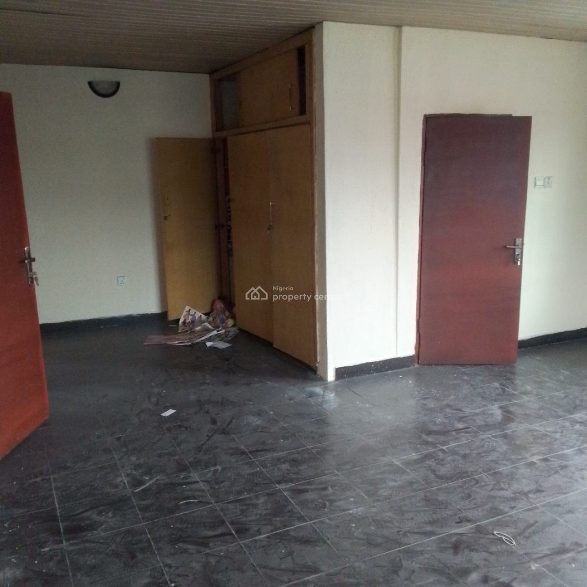 Very Spacious 3bedroom Flat at Anthony Maryland Lagos, Anthony Maryland, Anthony, Maryland, Lagos, Flat / Apartment for Rent