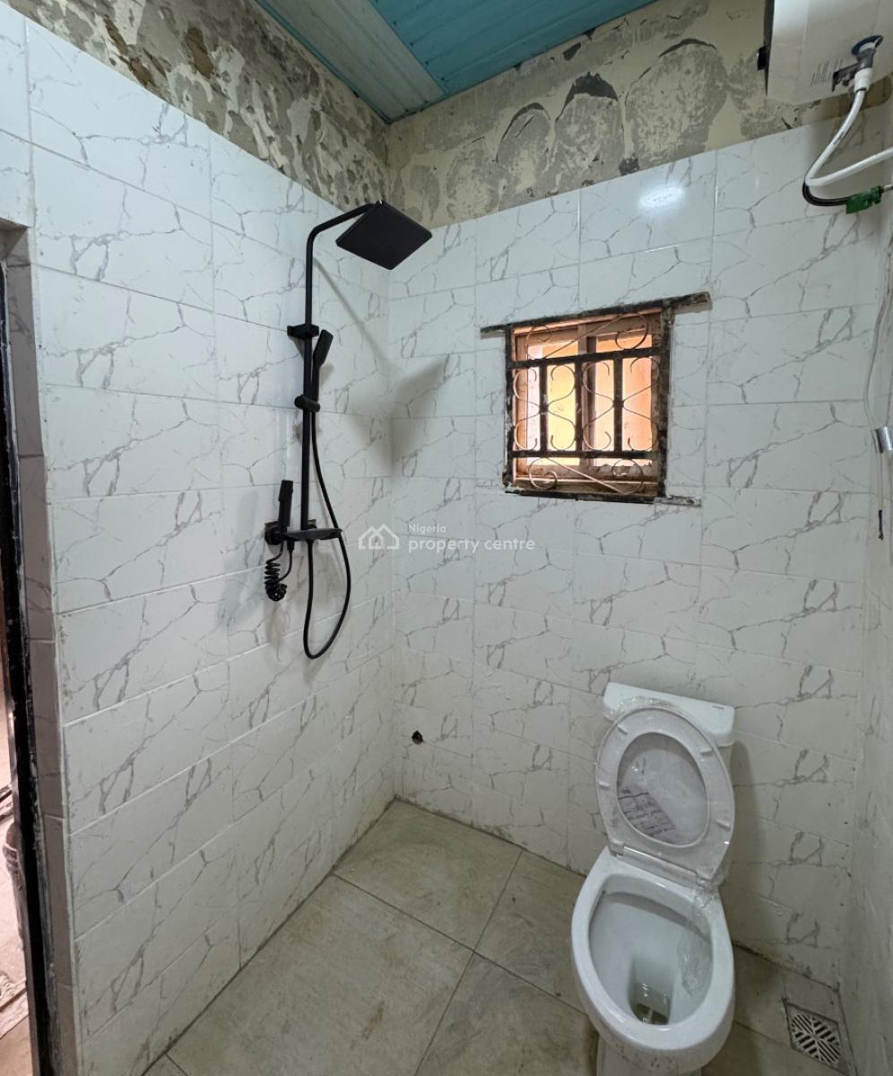 Mini Flat, Off Admiralty Way, Lekki Phase 1, Lekki, Lagos, Mini Flat (room and Parlour) for Rent