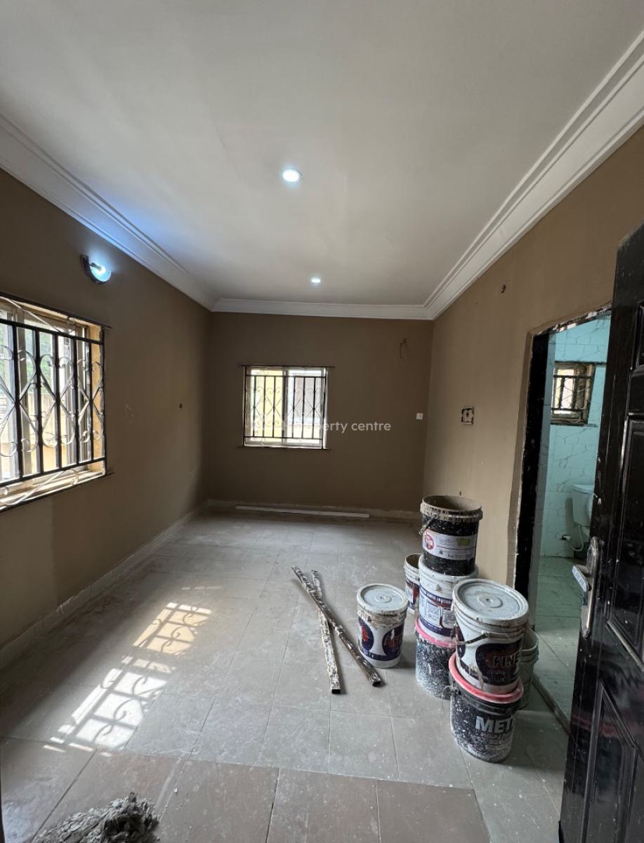 Miniflat, Off Admiralty Way, Lekki Phase 1, Lekki, Lagos, Mini Flat (room and Parlour) for Rent