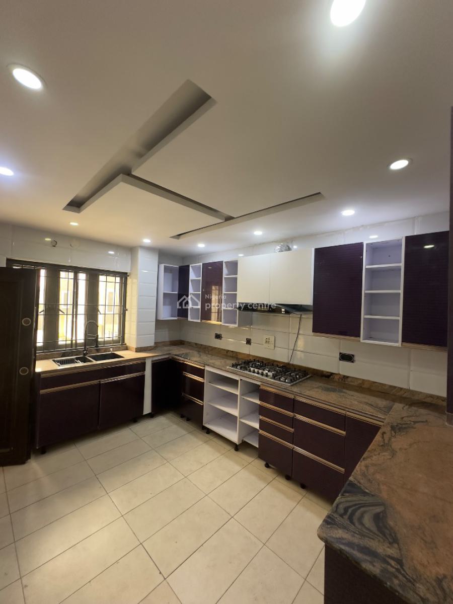 Fully Serviced 3bedroom Apartment and a Bq, Off Palace Road, Oniru, Victoria Island (vi), Lagos, Flat / Apartment for Rent