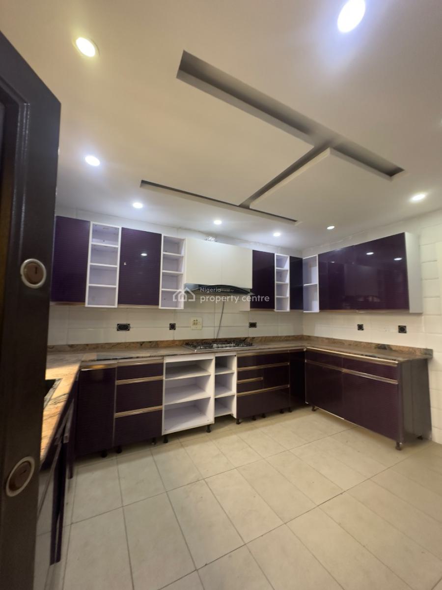 Fully Serviced 3bedroom Apartment and a Bq, Off Palace Road, Oniru, Victoria Island (vi), Lagos, Flat / Apartment for Rent