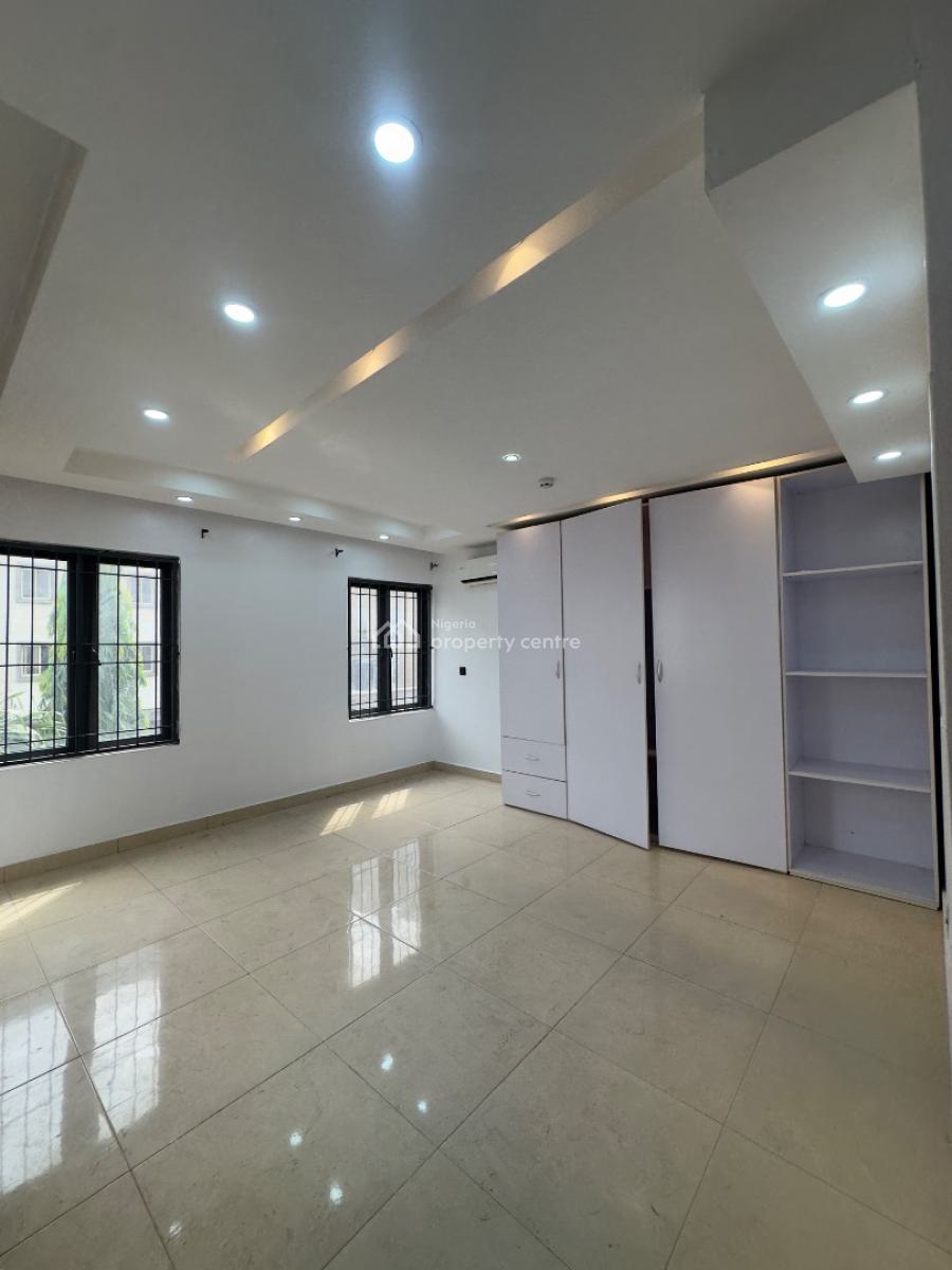 Fully Serviced 3bedroom Apartment and a Bq, Off Palace Road, Oniru, Victoria Island (vi), Lagos, Flat / Apartment for Rent