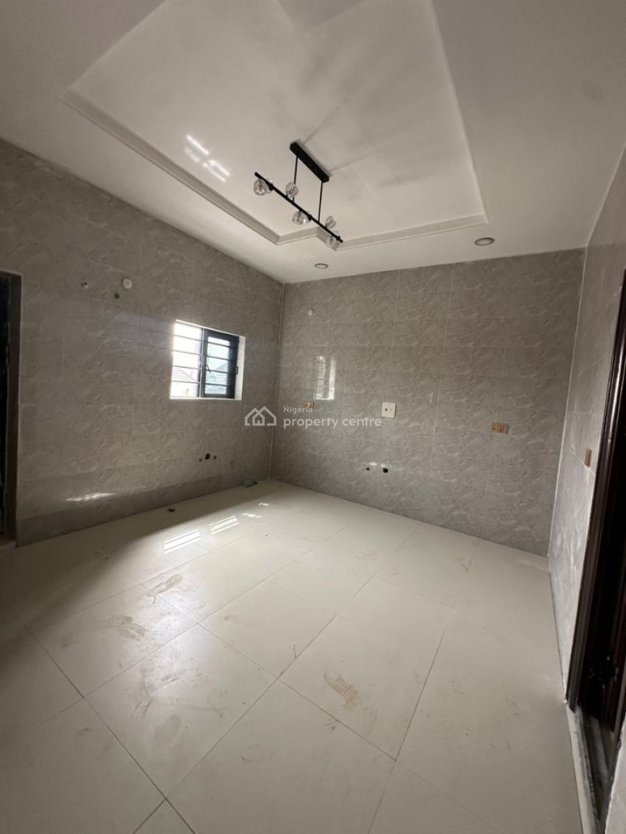 4 Bedrooms Detached Duplex, Lugbe District, Abuja, Detached Duplex for Sale