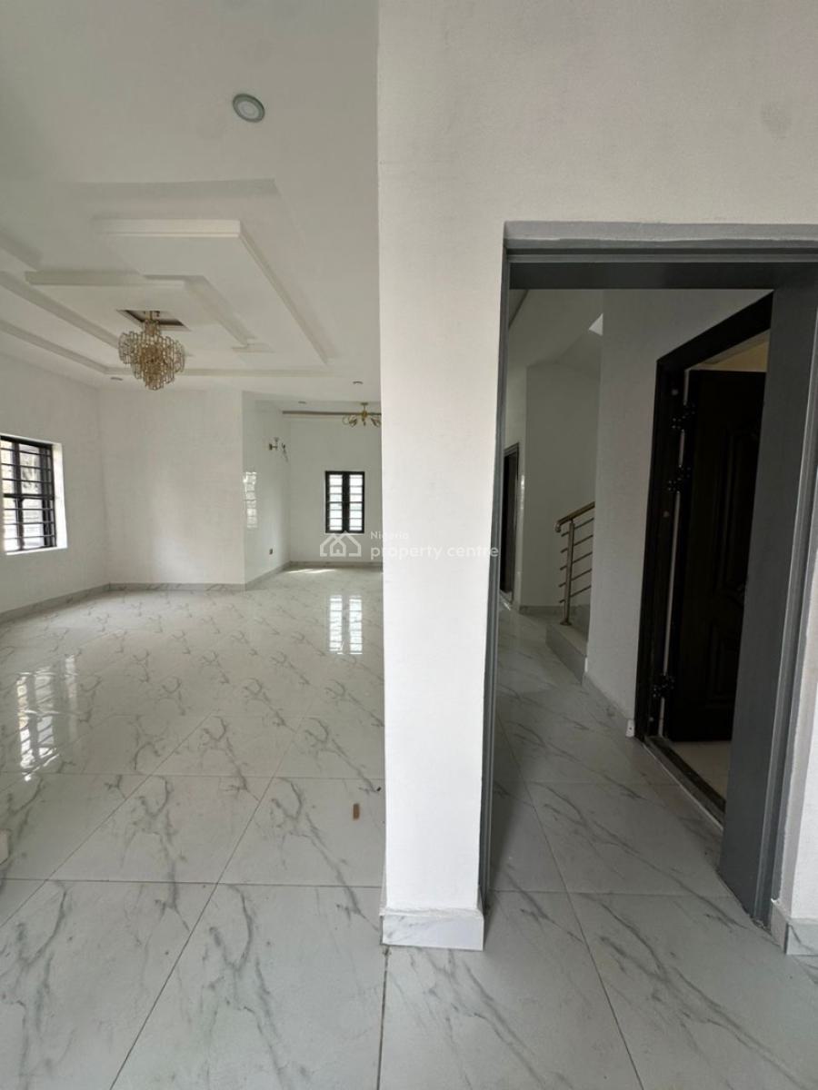 4 Bedrooms Detached Duplex, Lugbe District, Abuja, Detached Duplex for Sale