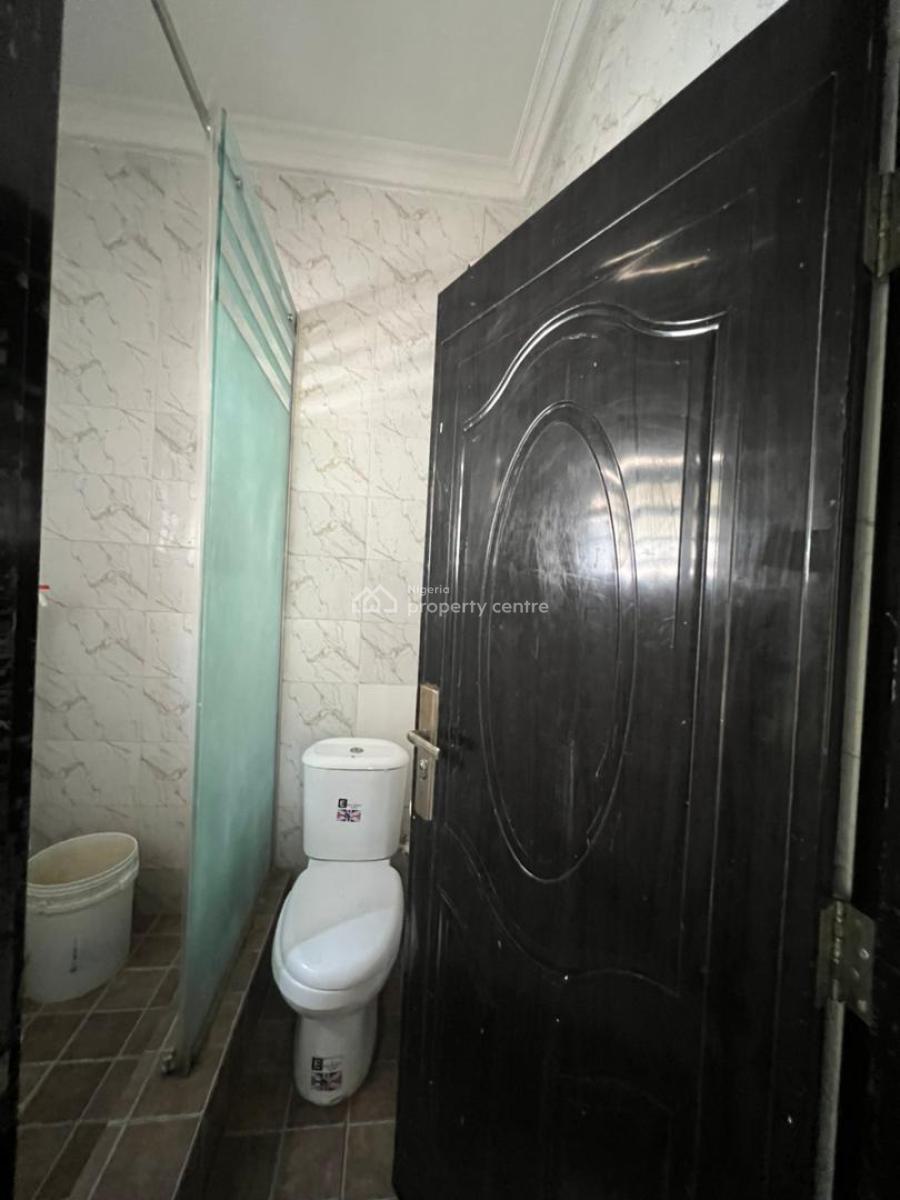 Available  !!!   Direct Brief   Spacious Studio Room Self Contai, Orchid Road Before The Round About, Lekki, Lagos, Self Contain (single Rooms) for Rent