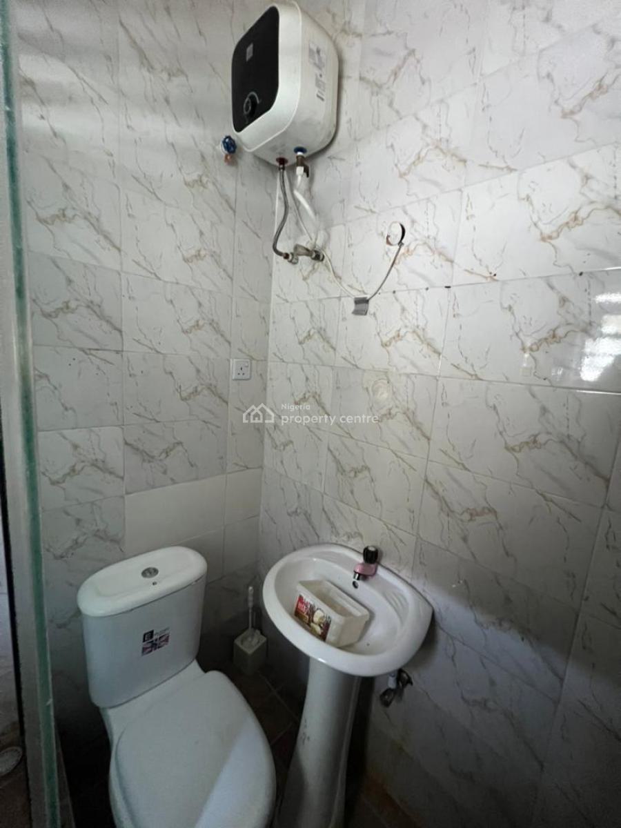 Available  !!!   Direct Brief   Spacious Studio Room Self Contai, Orchid Road Before The Round About, Lekki, Lagos, Self Contain (single Rooms) for Rent