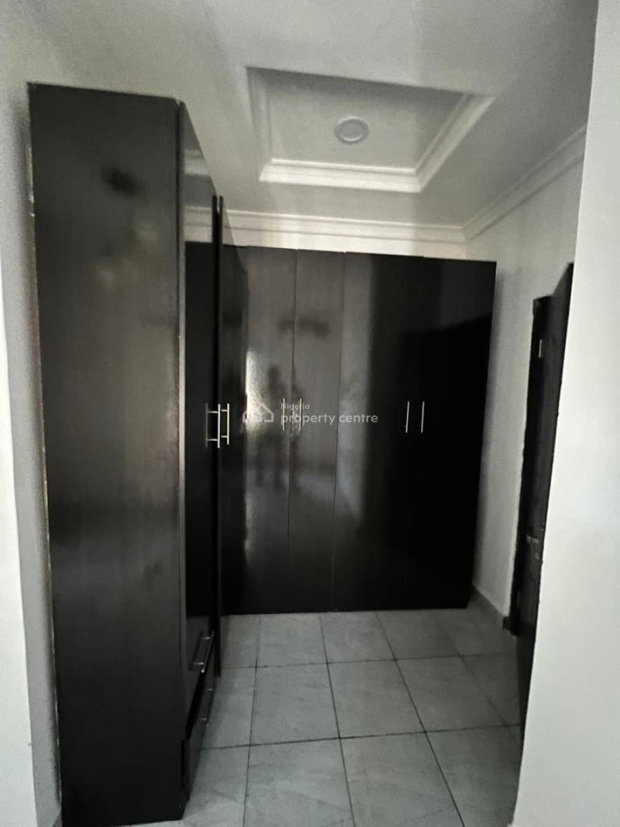 Available  !!!   Direct Brief   Spacious Studio Room Self Contai, Orchid Road Before The Round About, Lekki, Lagos, Self Contain (single Rooms) for Rent