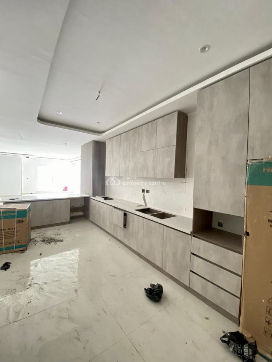 Prime Residential 3-bedroom Apartment with Modern Amenities, Lekki Phase 1, Lekki, Lagos, Block of Flats for Sale