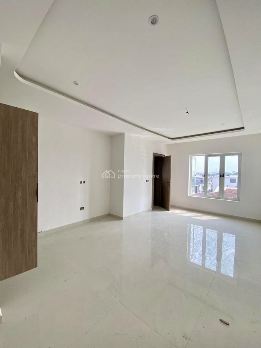 Prime Residential 3-bedroom Apartment with Modern Amenities, Lekki Phase 1, Lekki, Lagos, Block of Flats for Sale