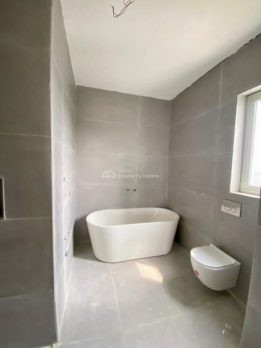 Prime Residential 3-bedroom Apartment with Modern Amenities, Lekki Phase 1, Lekki, Lagos, Block of Flats for Sale