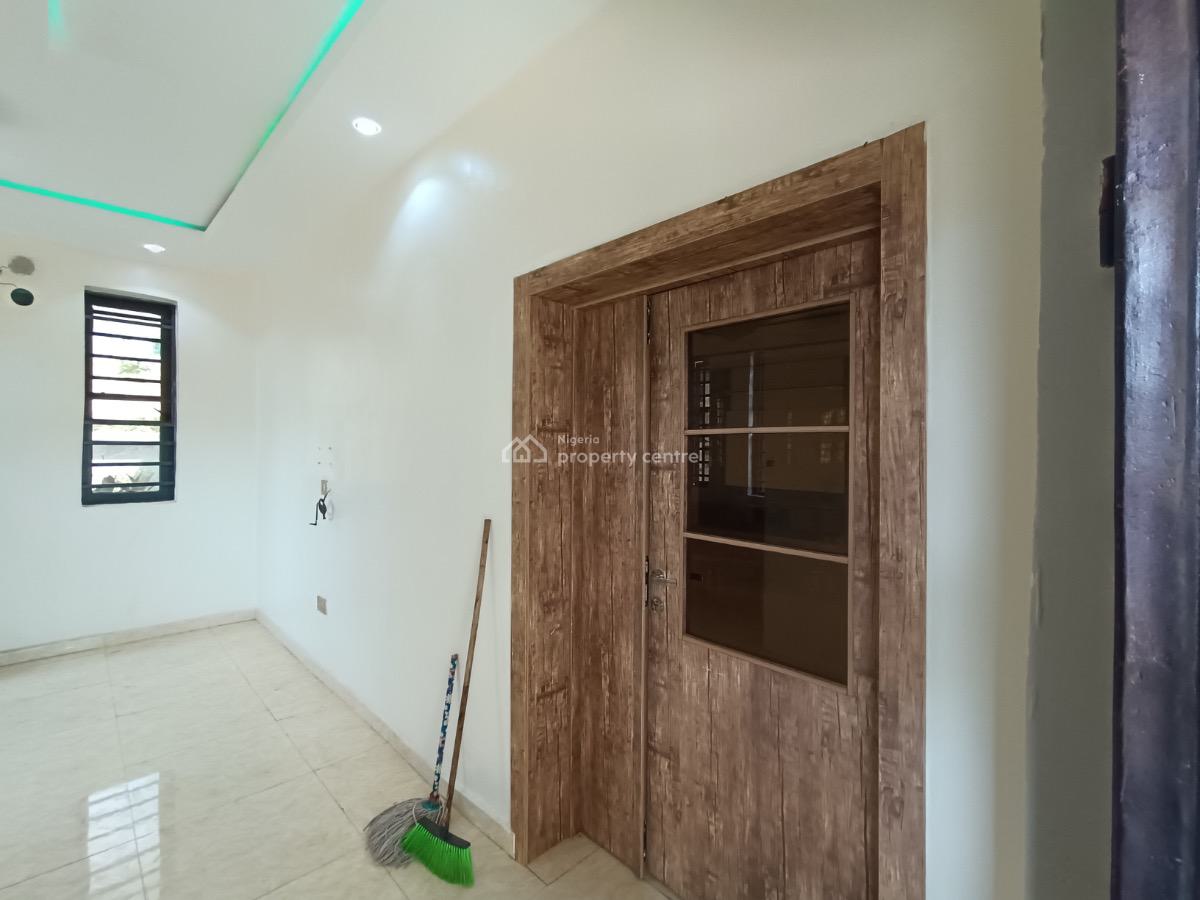 Luxury 4 Bedroom Fully Detached Duplex + Study & Staff Quarters, Ikorodu, Lagos, Detached Duplex for Rent