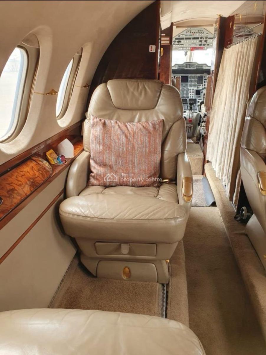 Private Jet Name: Hawker 800 Year : 2002, Asokoro District, Abuja, Commercial Property for Sale