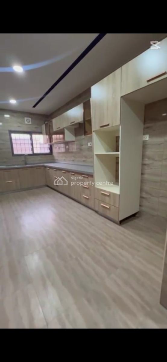 a Very Neat and Spacious 4 Bedroom Terrace Duplex, Gusape, Guzape District, Abuja, Terraced Duplex for Rent