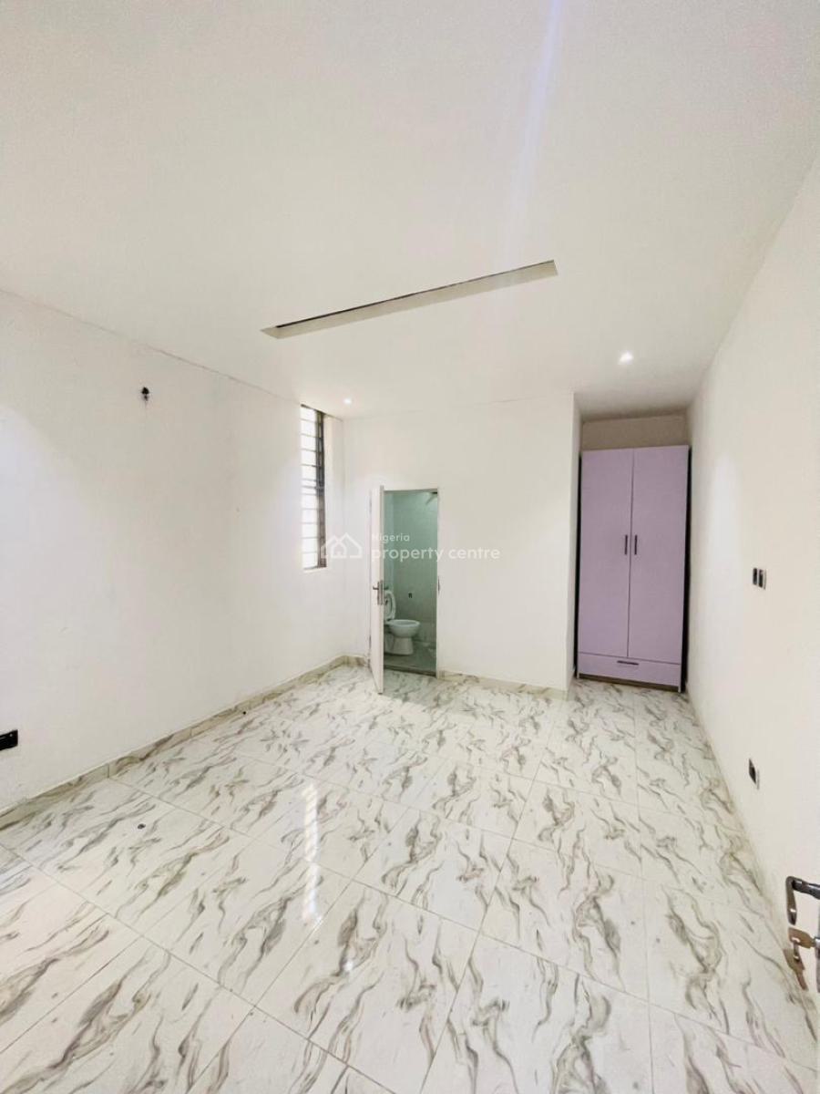 Fully Serviced 2 Bedroom Flat Available Upstairs, Ologolo, Lekki, Lagos, House for Rent