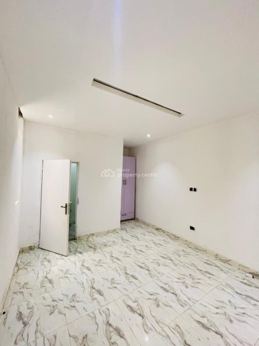 Fully Serviced 2 Bedroom Flat Available Upstairs, Ologolo, Lekki, Lagos, House for Rent