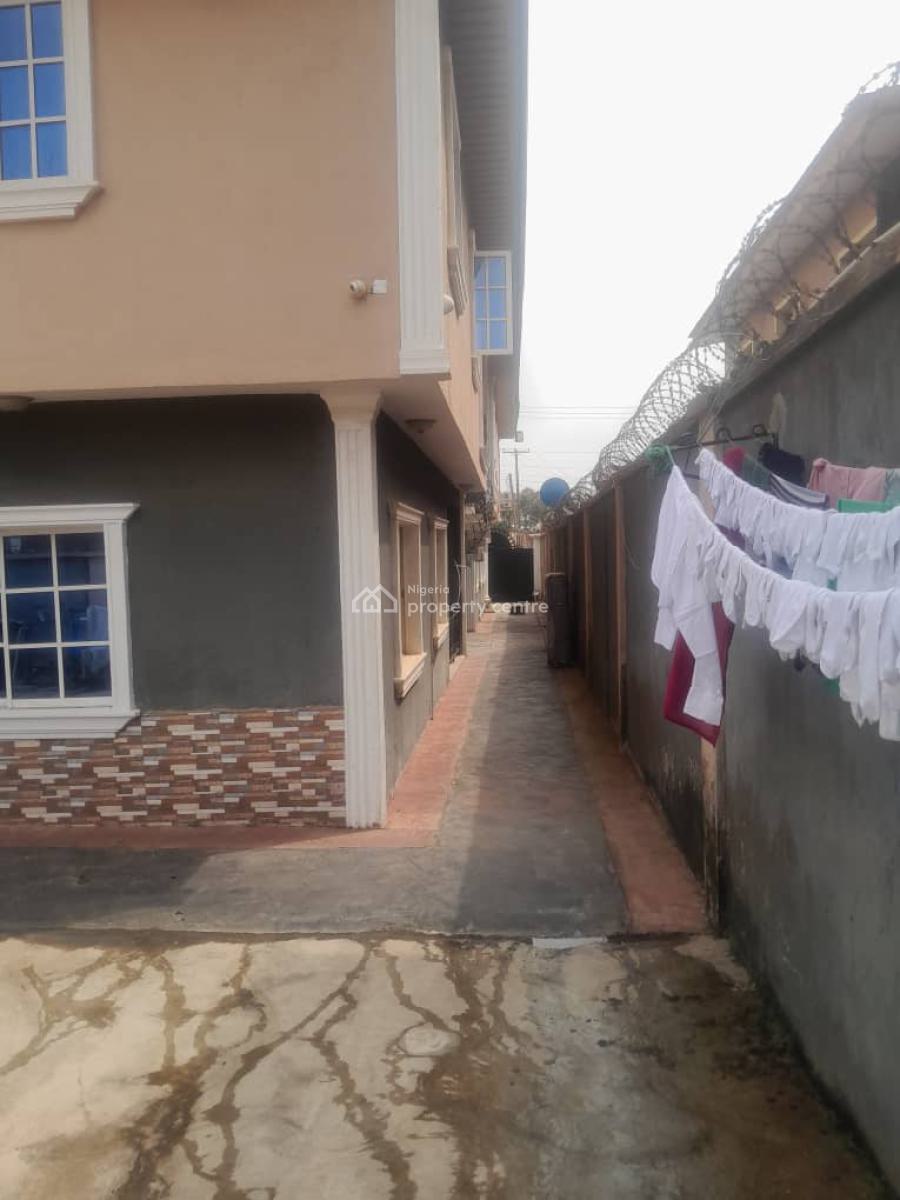 Block of 4 Units  of 3 Bedroom Flat, Heritage Estate ,akute Via Ojodu Berger Lagos, Ojodu Berger, Ojodu, Lagos, Block of Flats for Sale
