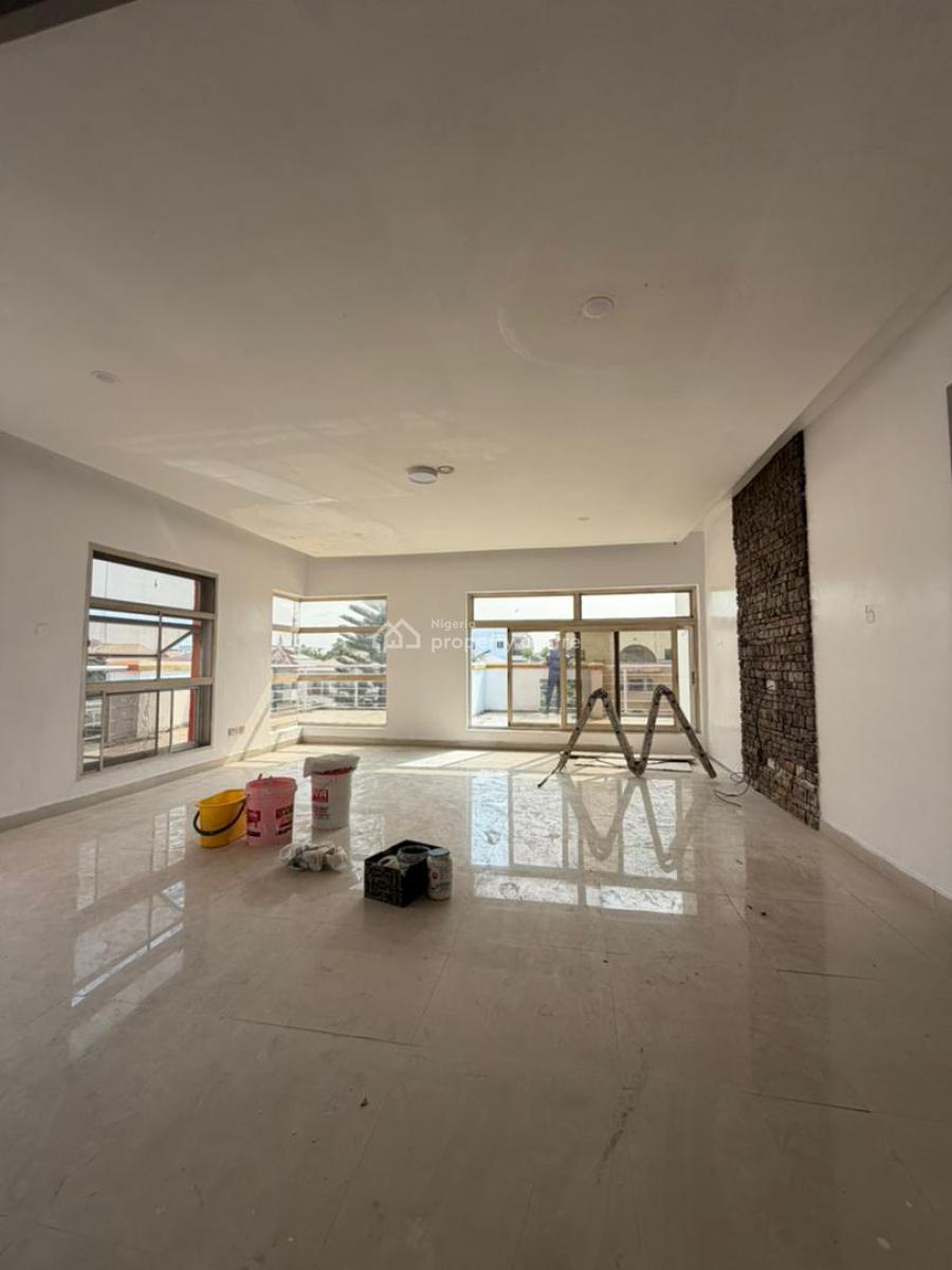 One of a Kind Spacious 2 Bedroom Penthouse with 24/7 Light & Cctv, Lekki Phase 1, Lekki, Lagos, Flat / Apartment for Rent