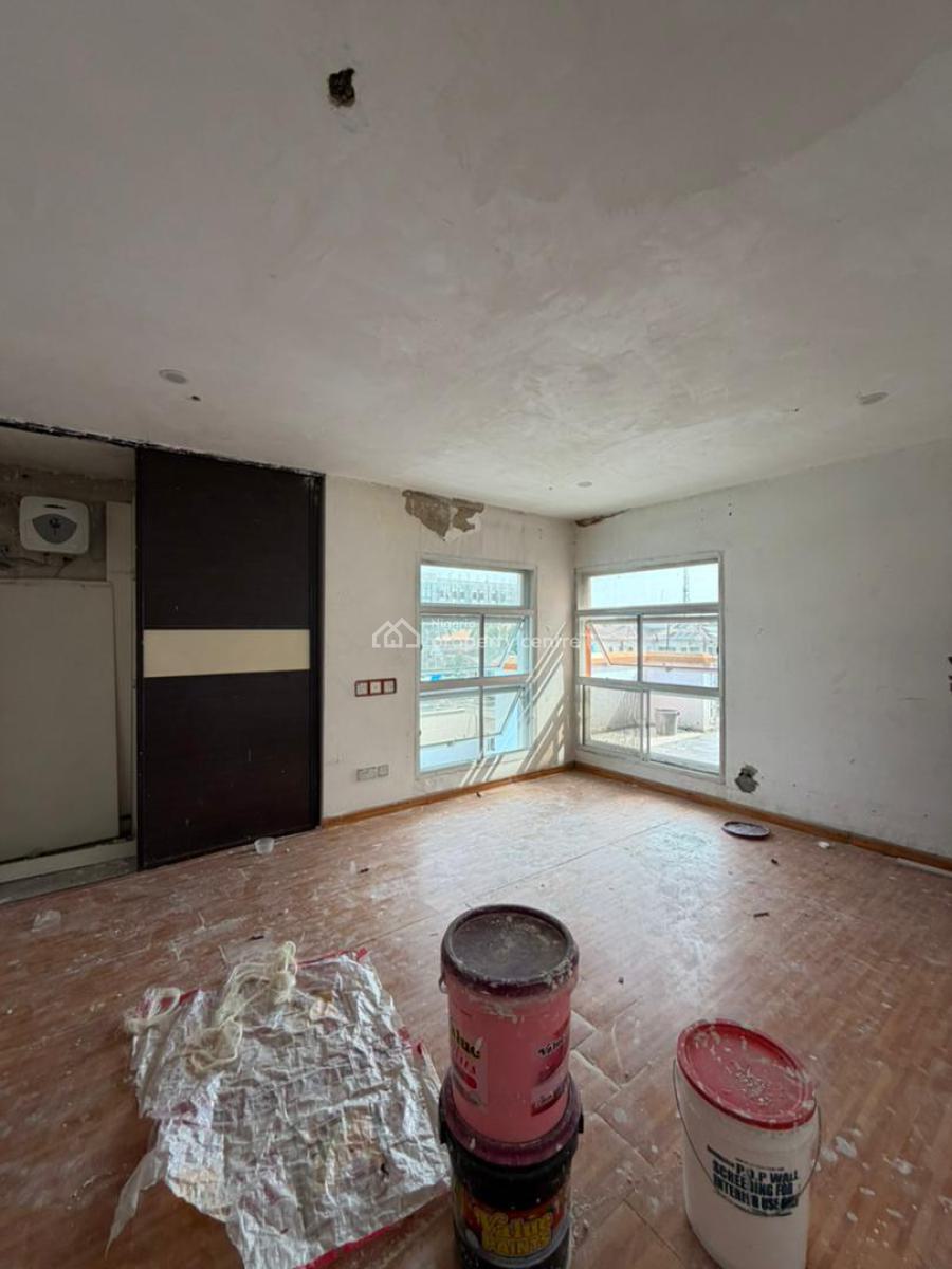 One of a Kind Spacious 2 Bedroom Penthouse with 24/7 Light & Cctv, Lekki Phase 1, Lekki, Lagos, Flat / Apartment for Rent