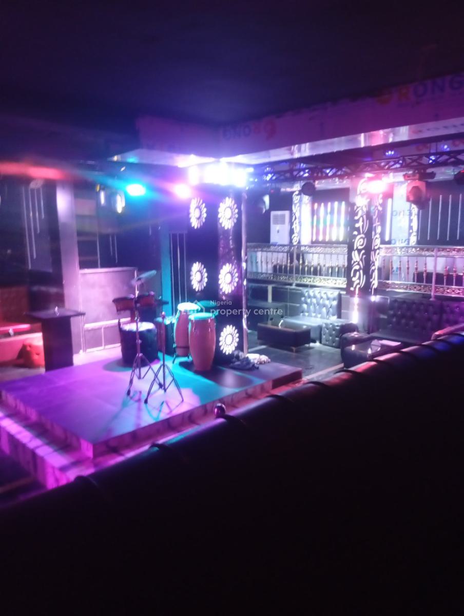 Executive Standard Club House, Opposite Omole Phase 1,lagos, Ojodu Berger, Ojodu, Lagos, Restaurant / Bar for Rent