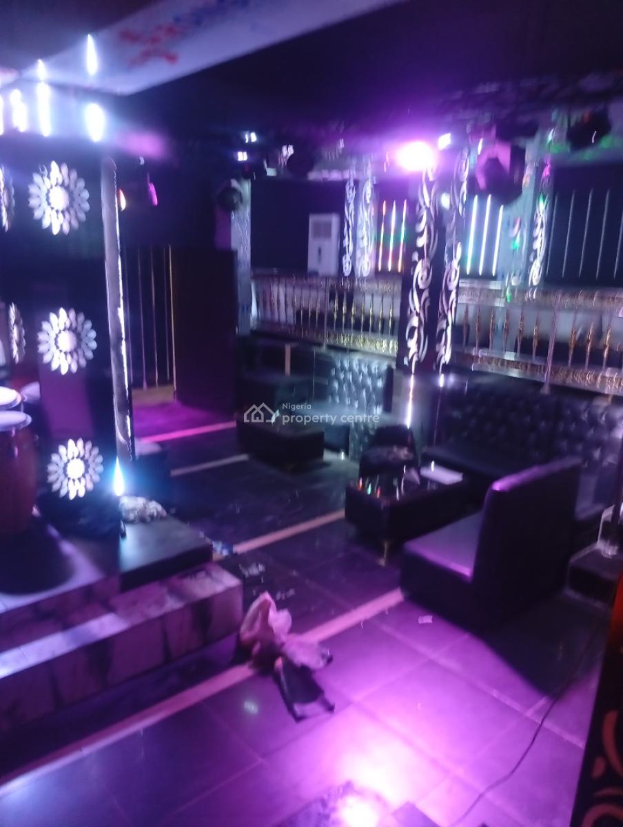 Executive Standard Club House, Opposite Omole Phase 1,lagos, Ojodu Berger, Ojodu, Lagos, Restaurant / Bar for Rent
