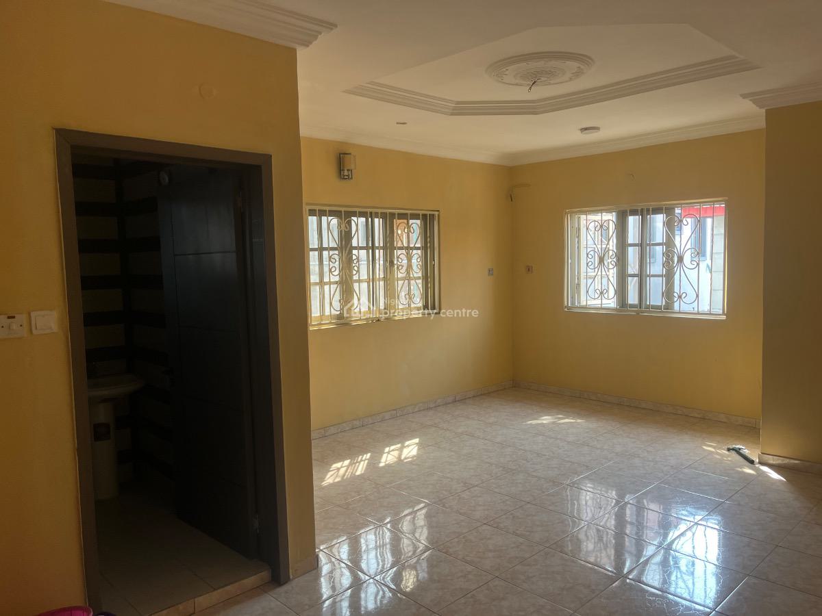 a Well Maintained Massive 4 Bedroom Semi Detached House, Ikate Elegushi, Lekki, Lagos, House for Rent