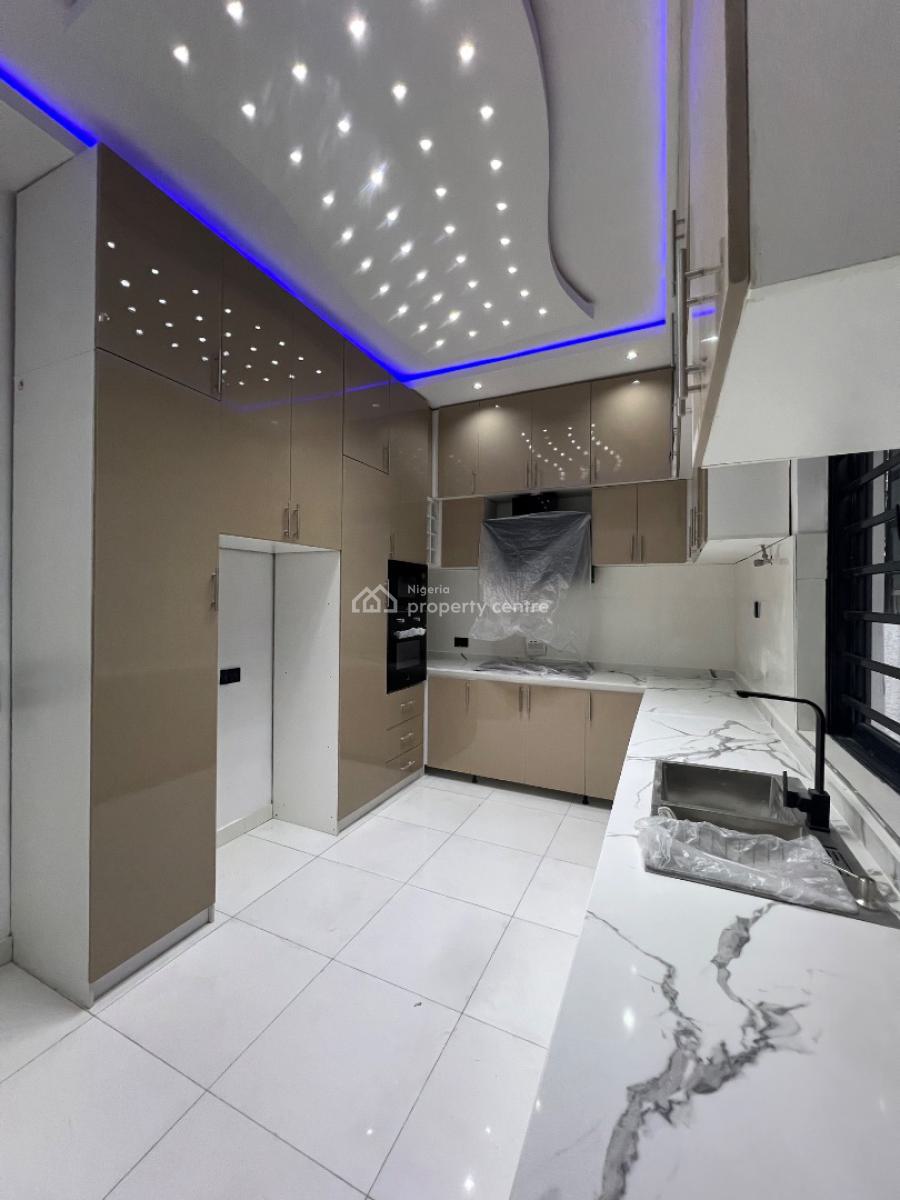 4-bedroom Detached Home - Fitted Kitchen & Master En-suite, Ajah, Lagos, Detached Duplex for Sale