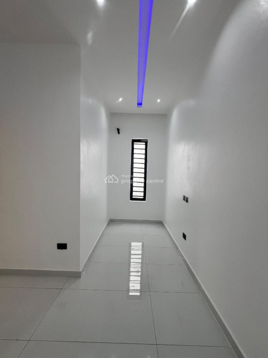 4-bedroom Detached Home - Fitted Kitchen & Master En-suite, Ajah, Lagos, Detached Duplex for Sale
