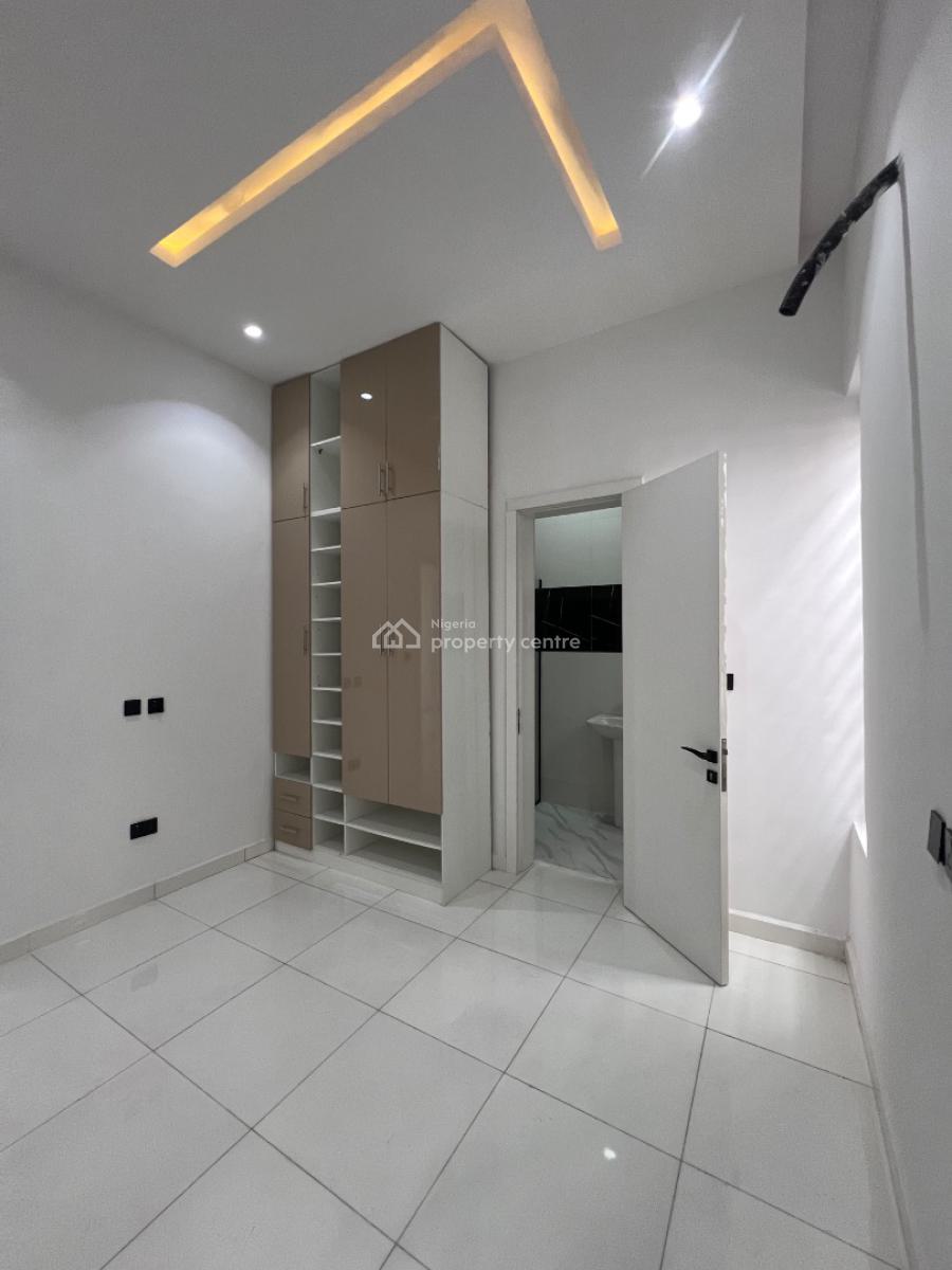 4-bedroom Detached Home - Fitted Kitchen & Master En-suite, Ajah, Lagos, Detached Duplex for Sale