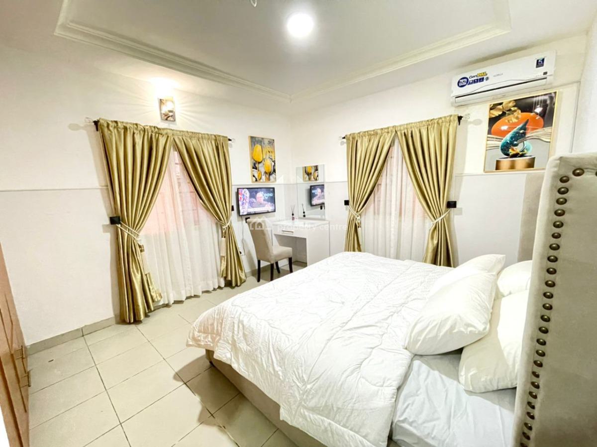 3 Bedroom Flat, Gra Phase 2, Magodo, Lagos, Flat / Apartment for Sale