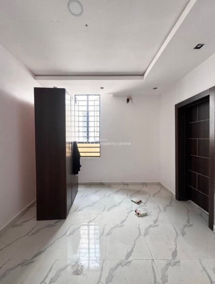 3 Bedroom Apartment at Lekki Phase 1, Lekki Phase 1, Lekki, Lagos, Flat / Apartment for Rent