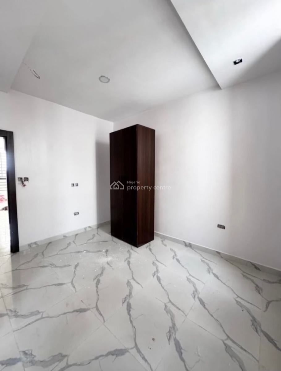 3 Bedroom Apartment at Lekki Phase 1, Lekki Phase 1, Lekki, Lagos, Flat / Apartment for Rent