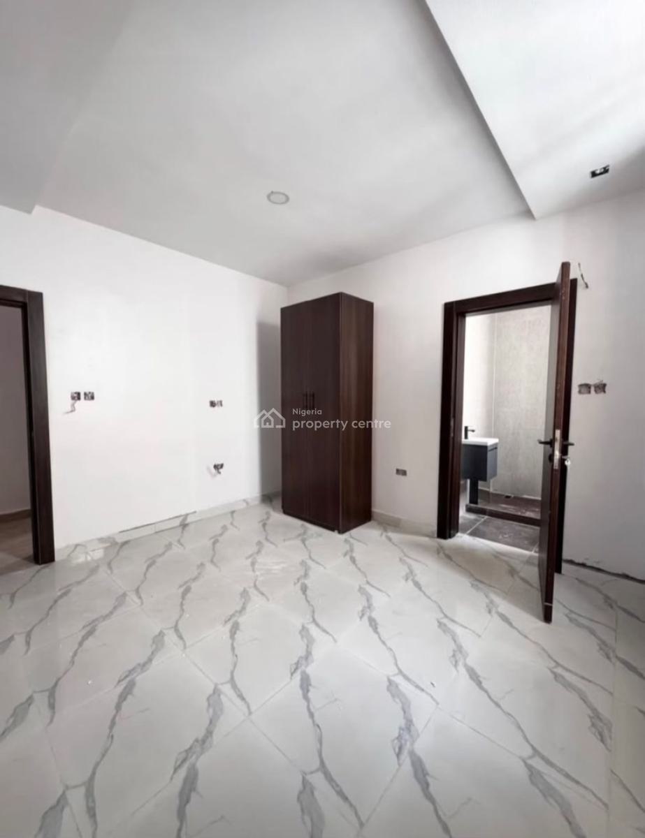 3 Bedroom Apartment at Lekki Phase 1, Lekki Phase 1, Lekki, Lagos, Flat / Apartment for Rent
