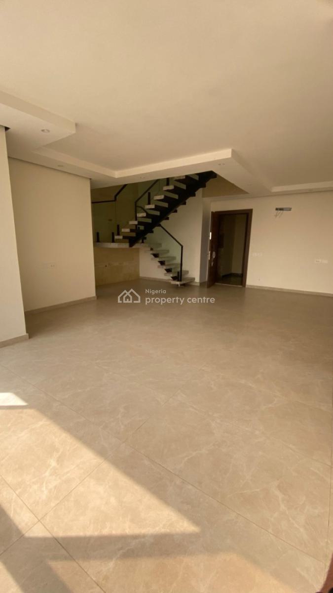 Spacious and Fully Serviced 4-bedroom Penthouse with Elevator, Gym, Pool, Victoria Island (vi), Lagos, Flat / Apartment for Sale