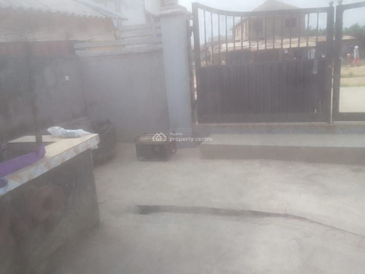 Fenced Half Plot of Land, Igbo-olomu Oke-imuti Itaoluwo Road Via Agric Bus Stop Ikorodu, Isawo, Ikorodu, Lagos, Land for Sale