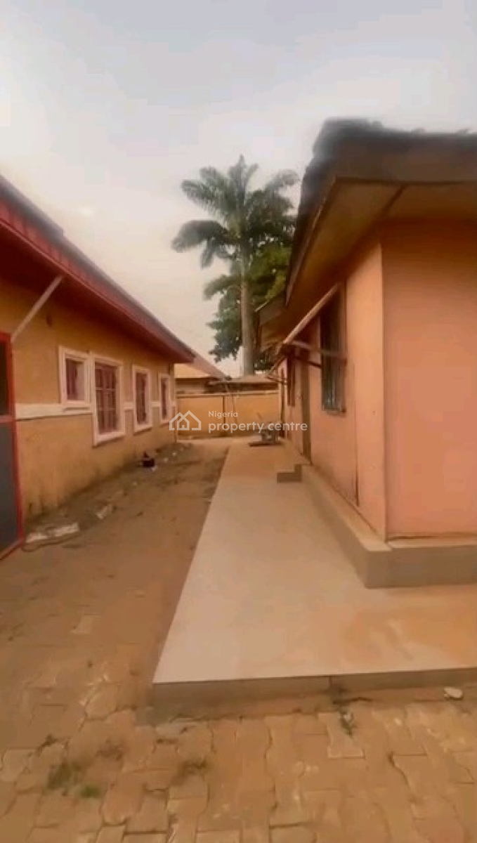 Exclusive 3-bedroom Luxury Bungalow -- Massive Compound, Apo-dutse By Cedarcrest Hospital, Apo, Abuja, Detached Bungalow for Sale