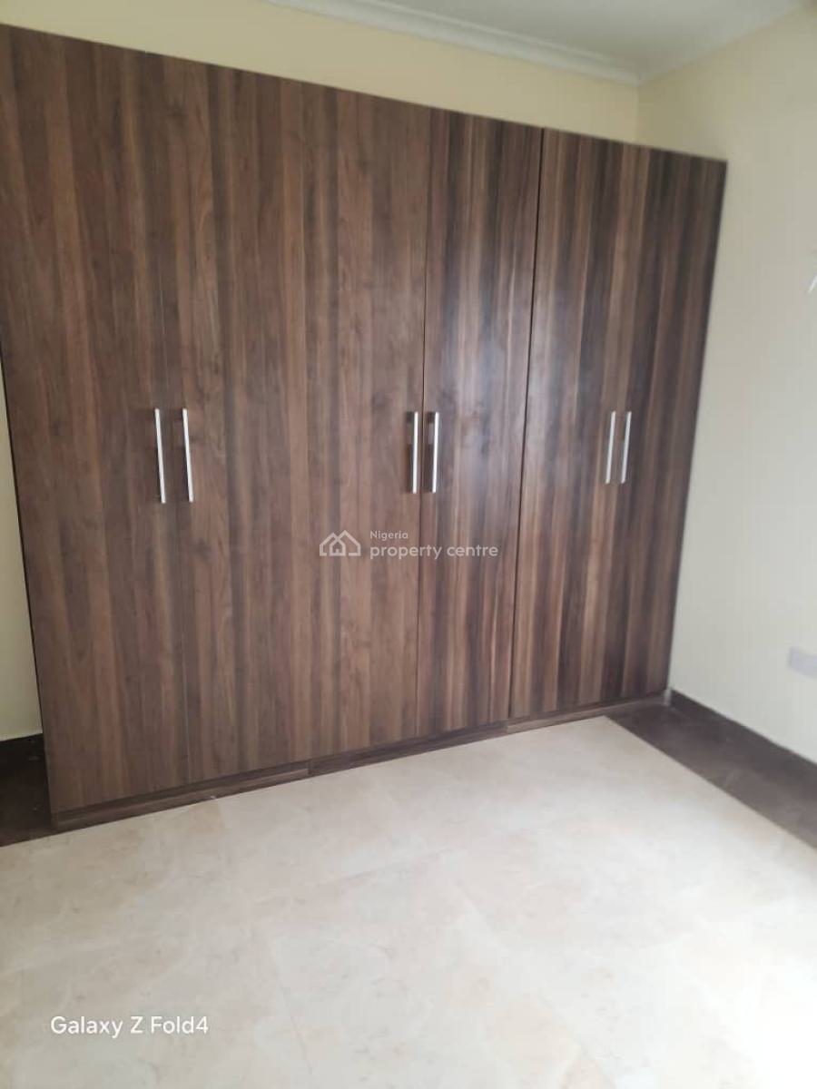 Lovely 4units 3bedroom Apartment with Service Quarters, Off Victoria Arobieke, Lekki Phase 1, Lekki, Lagos, Flat / Apartment for Rent