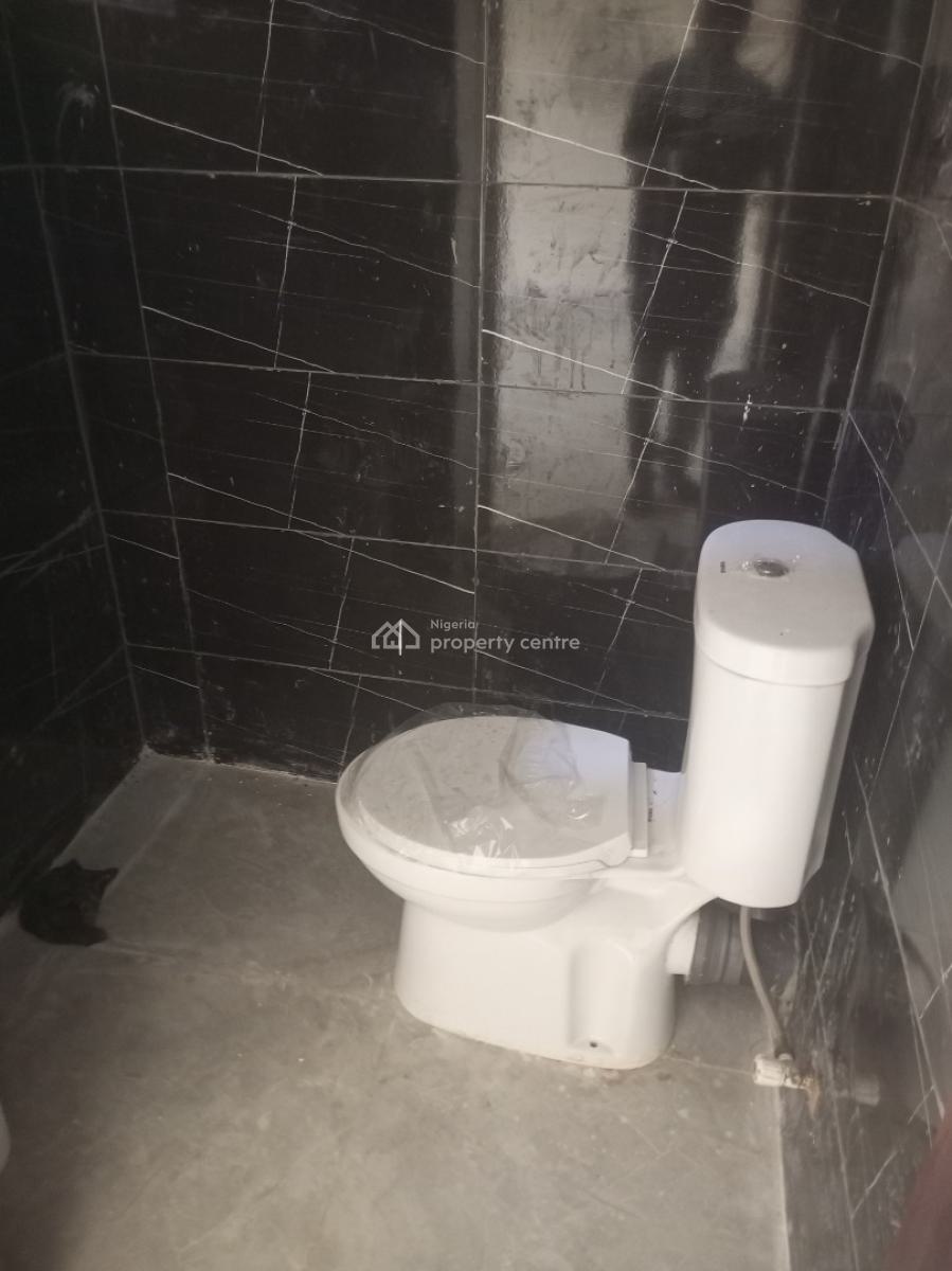 Spacious 3bedroom Flat, Off Meadow Hall, Ikate Elegushi, Lekki, Ikate Elegushi, Lekki, Lagos, Flat / Apartment for Rent