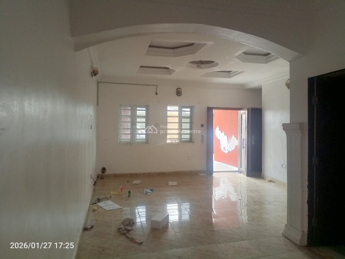 2 Bedroom Spacious Luxurious Flat, Ogoyo Express, Off Mobil Road, Ilaje, Ajah, Lagos, Flat / Apartment for Rent