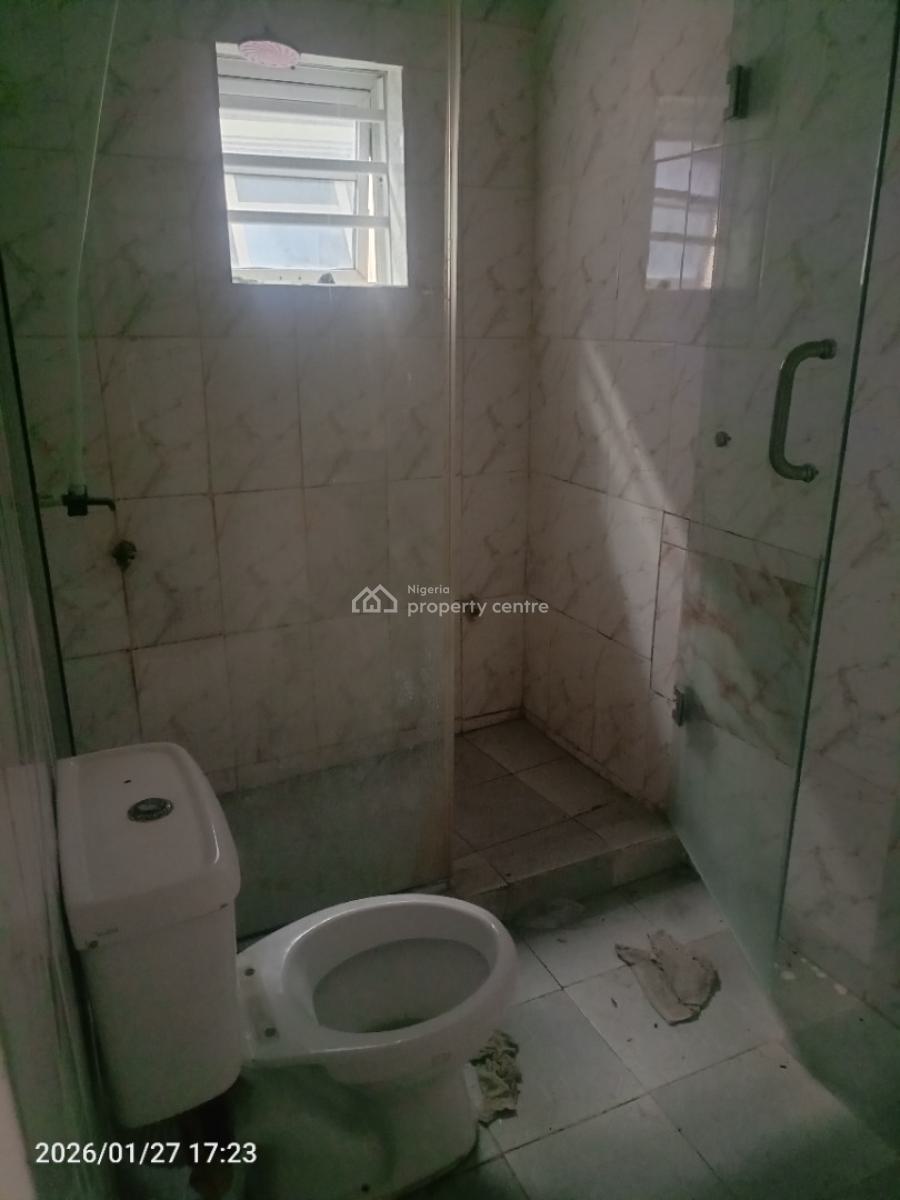 2 Bedroom Spacious Luxurious Flat, Ogoyo Express, Off Mobil Road, Ilaje, Ajah, Lagos, Flat / Apartment for Rent