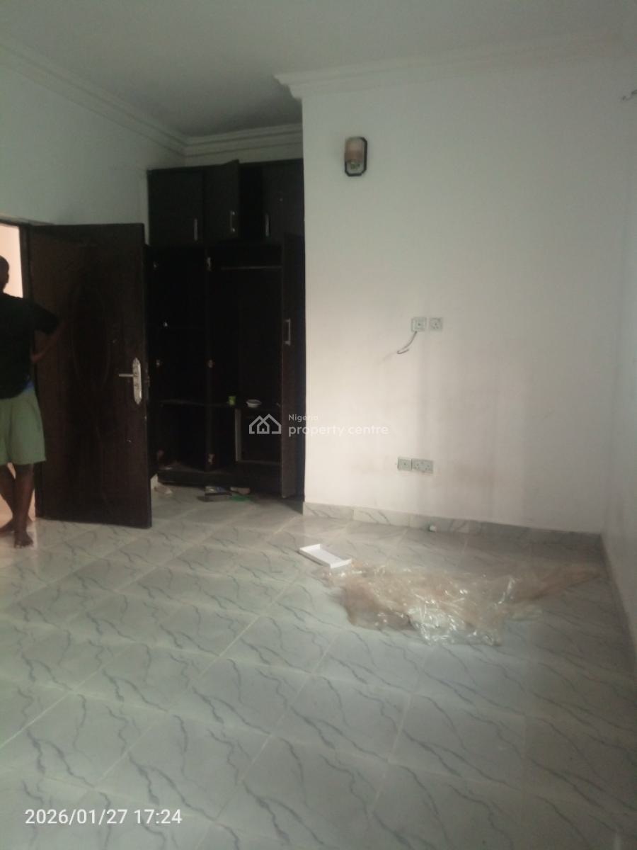 2 Bedroom Spacious Luxurious Flat, Ogoyo Express, Off Mobil Road, Ilaje, Ajah, Lagos, Flat / Apartment for Rent
