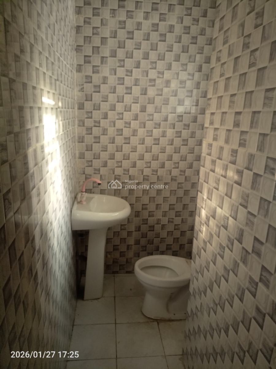 2 Bedroom Spacious Luxurious Flat, Ogoyo Express, Off Mobil Road, Ilaje, Ajah, Lagos, Flat / Apartment for Rent