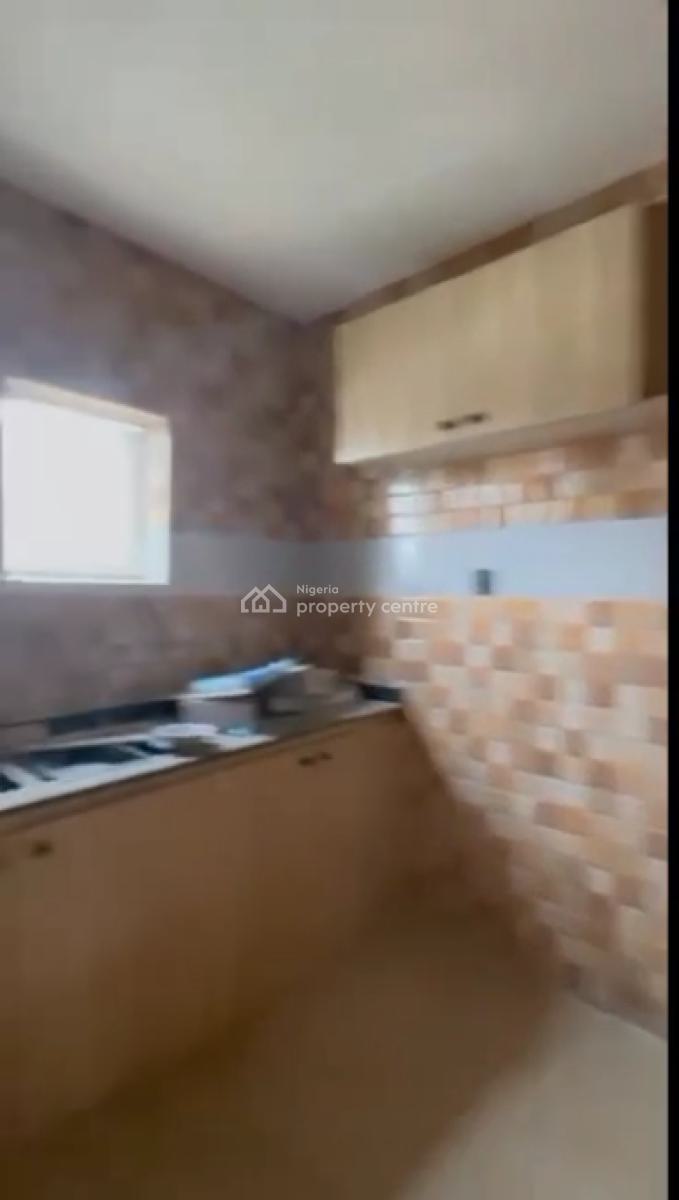 Executive 1bedroom Flat, Ologolo, Lekki Phase 2, Lekki, Lagos, Mini Flat (room and Parlour) for Rent